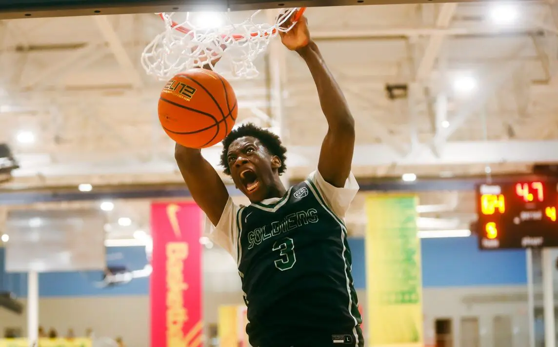 AJ Dybantsa dunking Oakland Soldiers